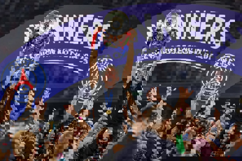 2194308