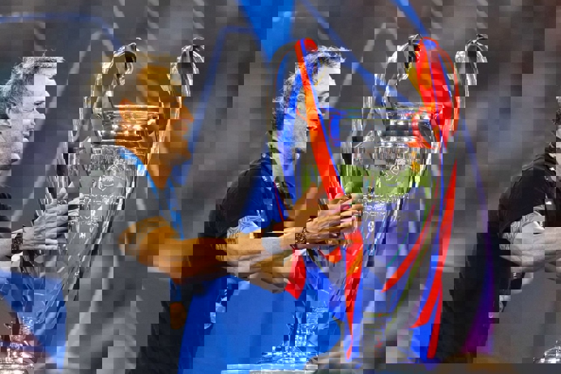 2194307