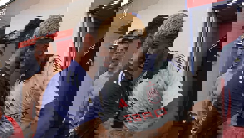 2194395