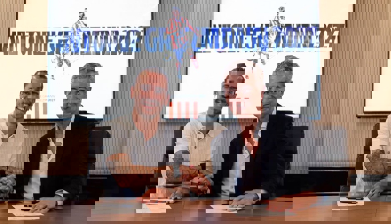 2194592