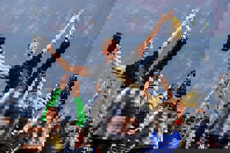 2194585