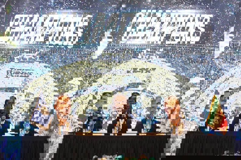 2194629