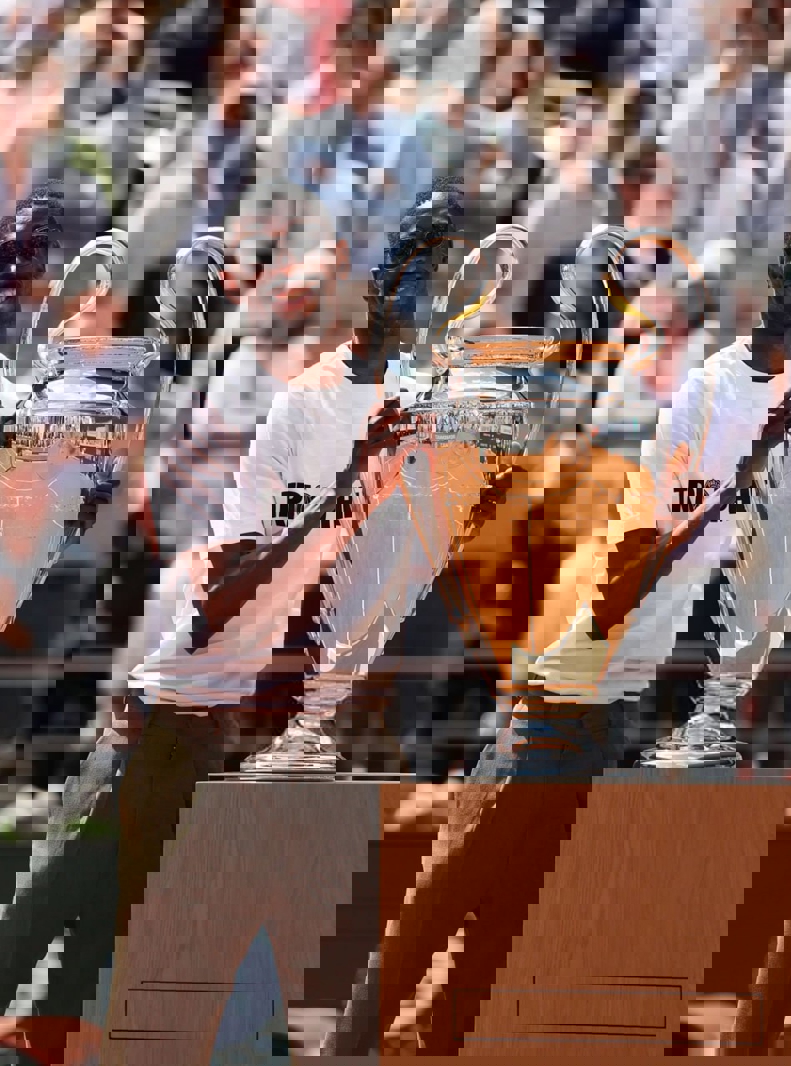 2194608