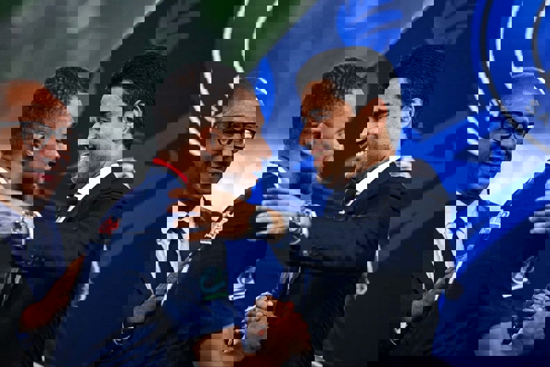 2194646