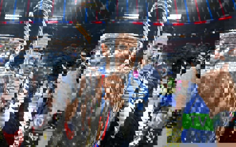 2194695
