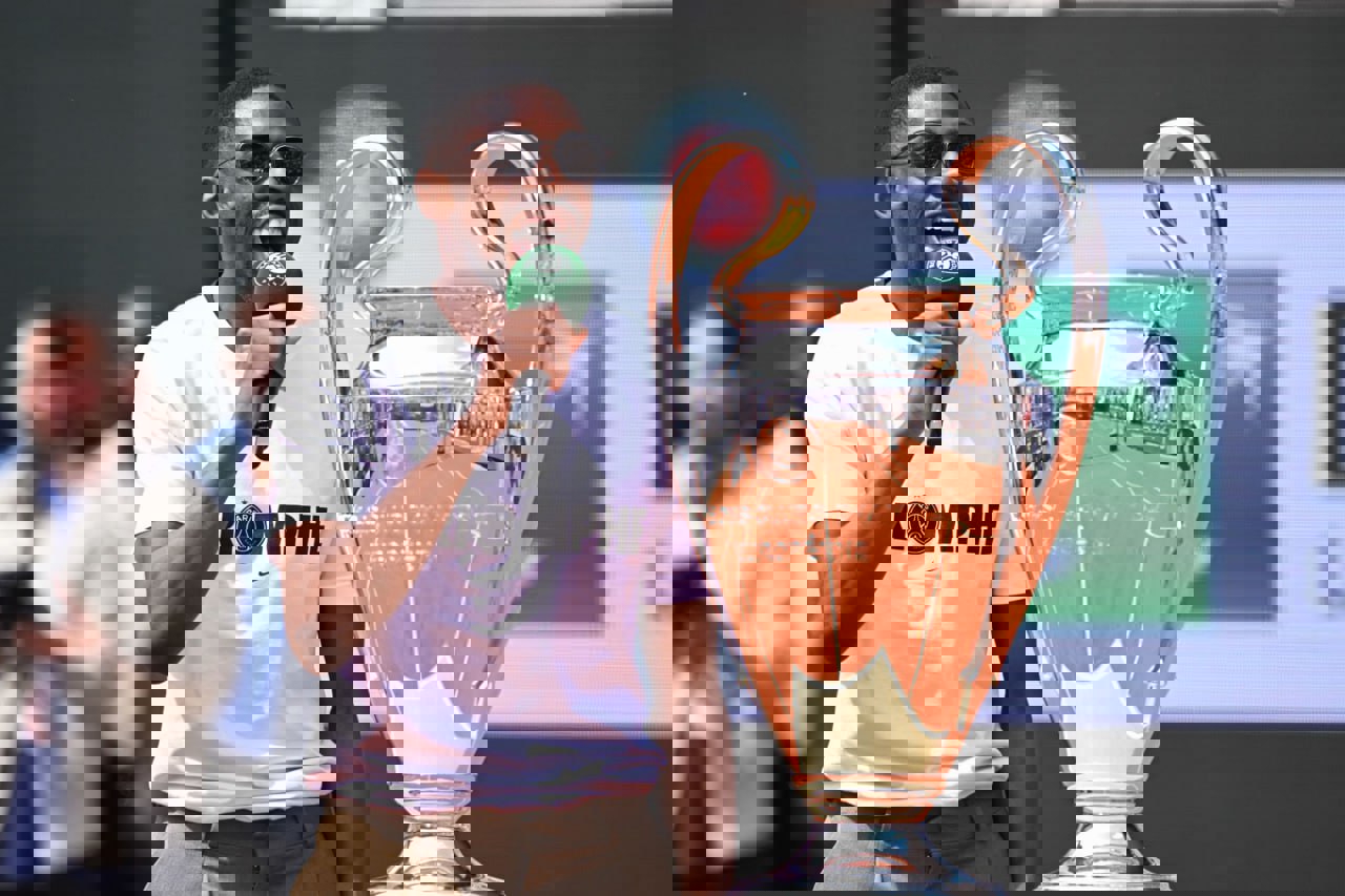 2194610