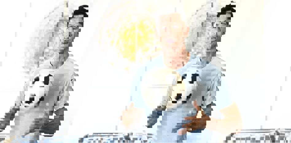2194805
