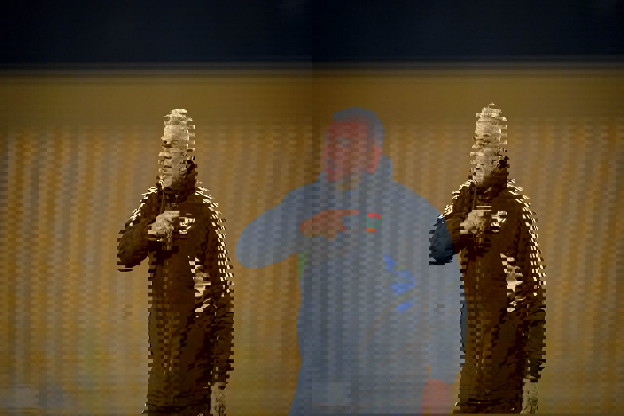 2194900
