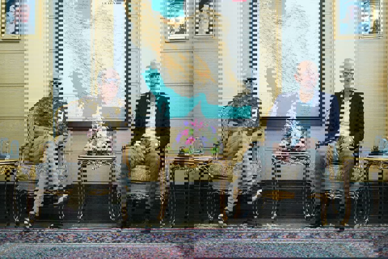 2194871