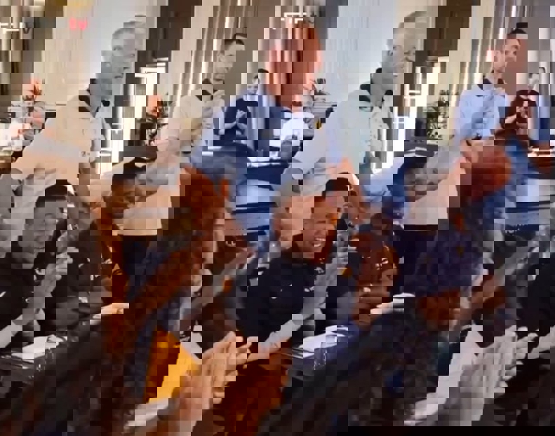 2194952