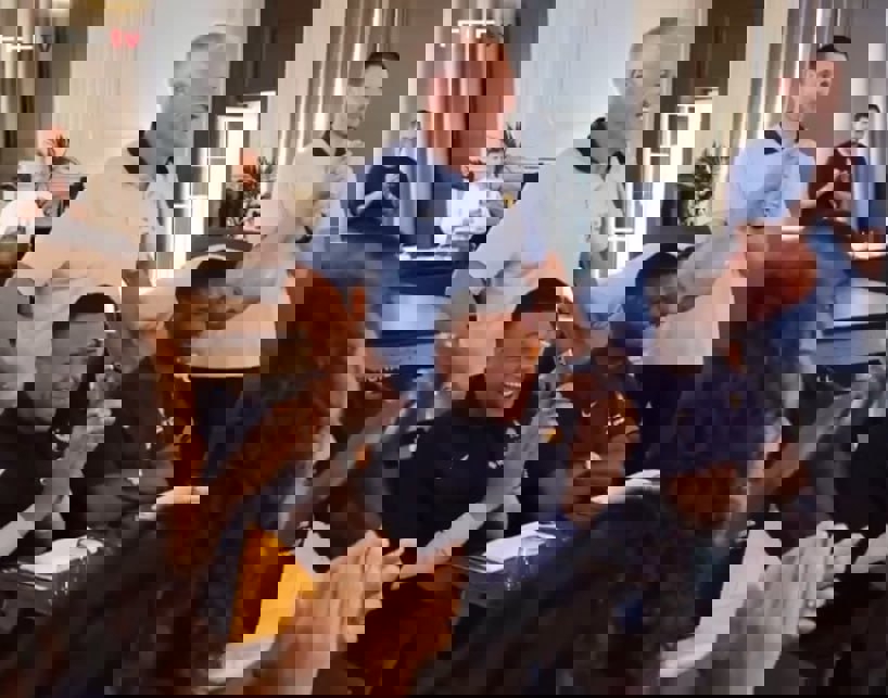 2194952