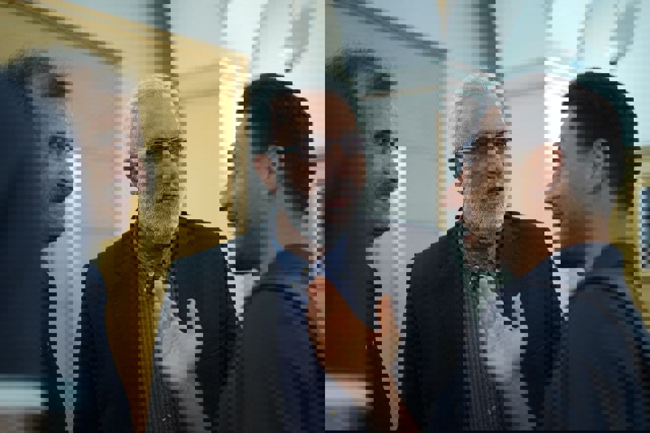 2194868