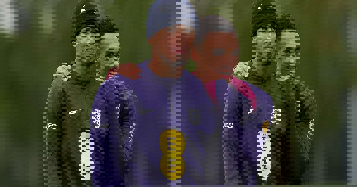 2194898