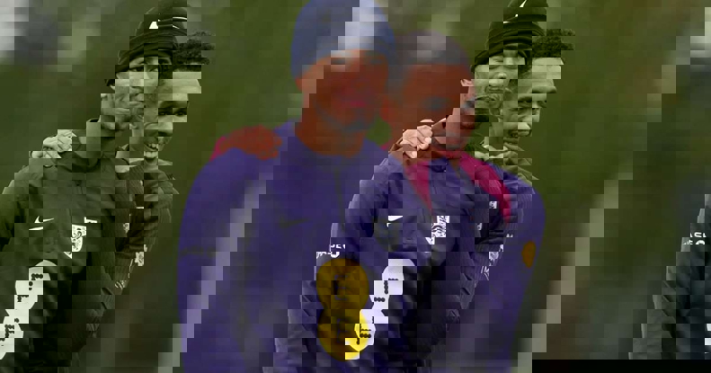 2194898