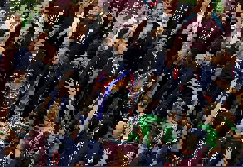 2194938
