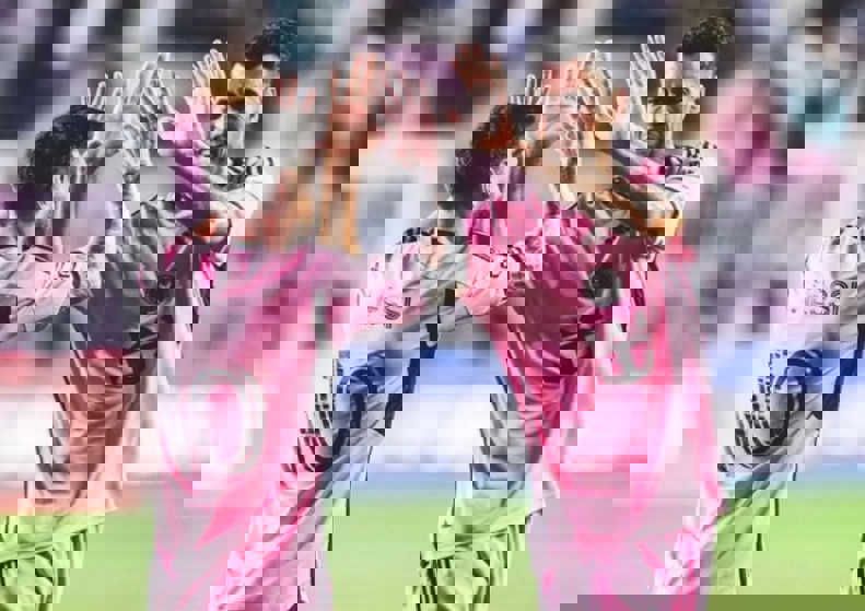 2195077