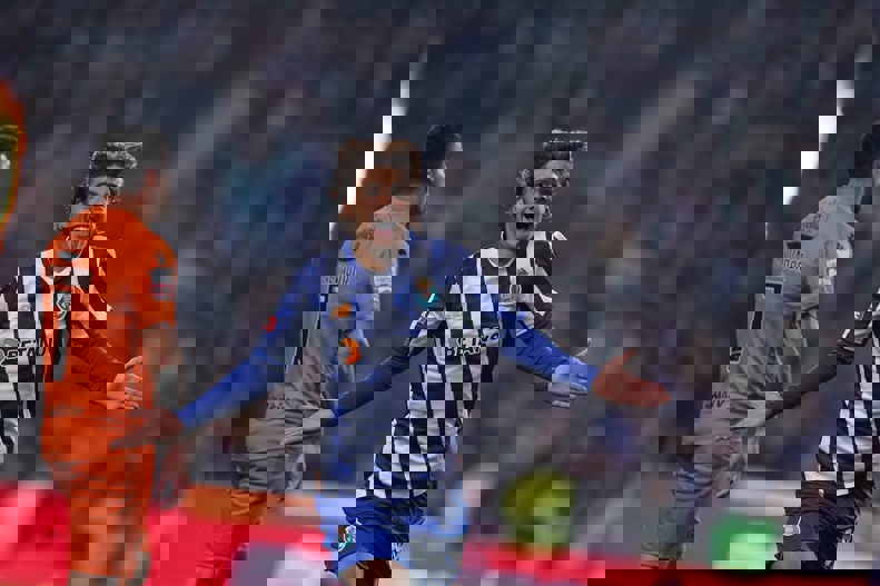 2195322