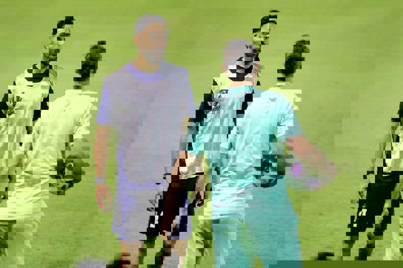 2195394