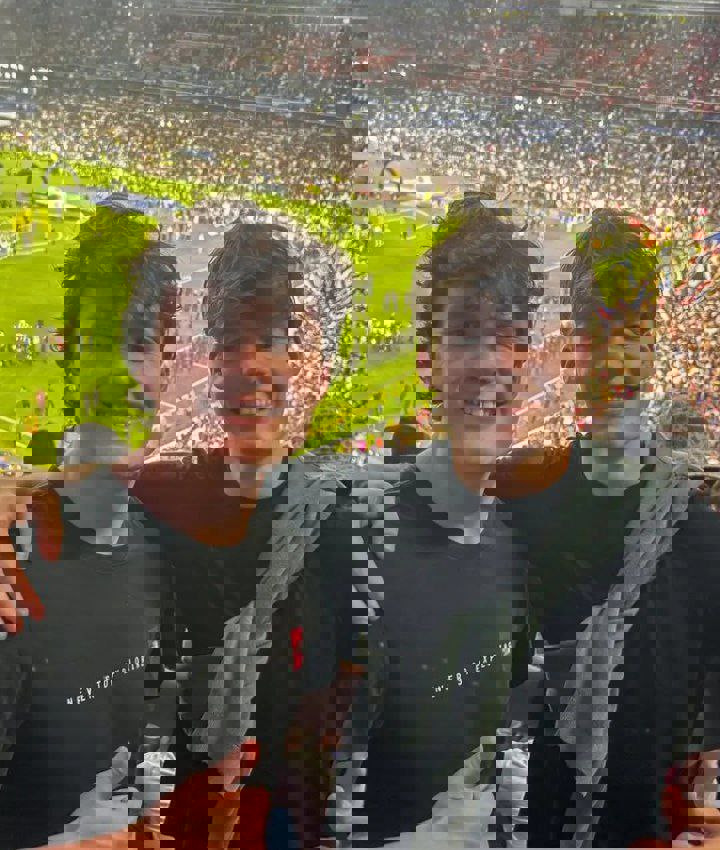 2195358