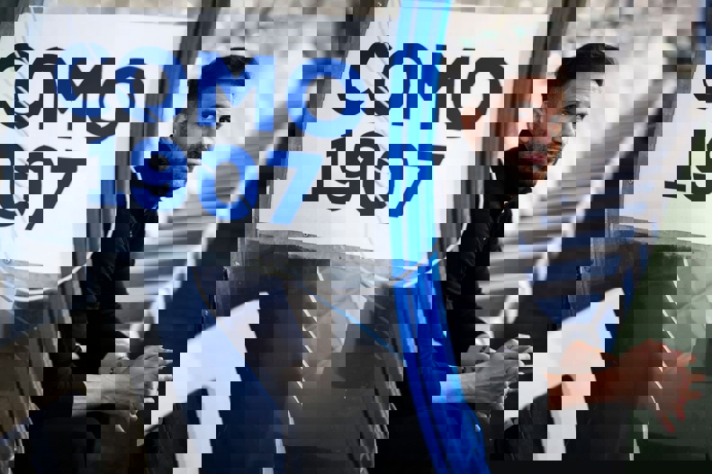 2195563