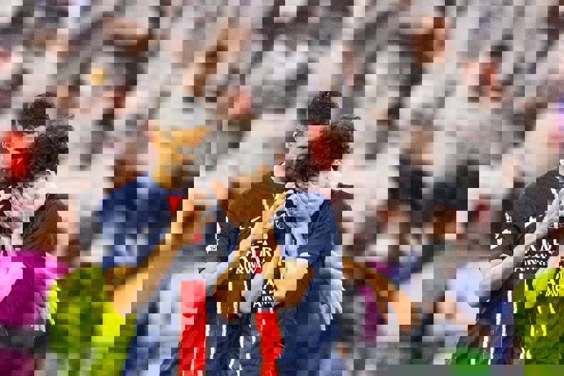 2195626