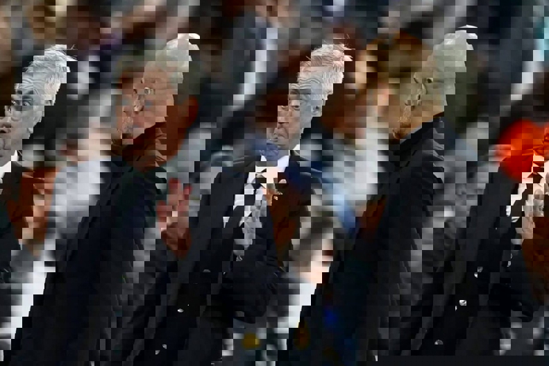 2195643