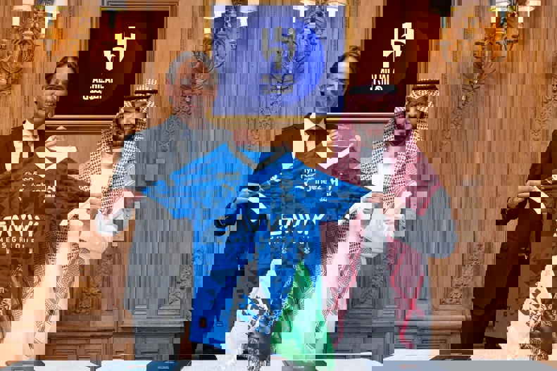 2195726