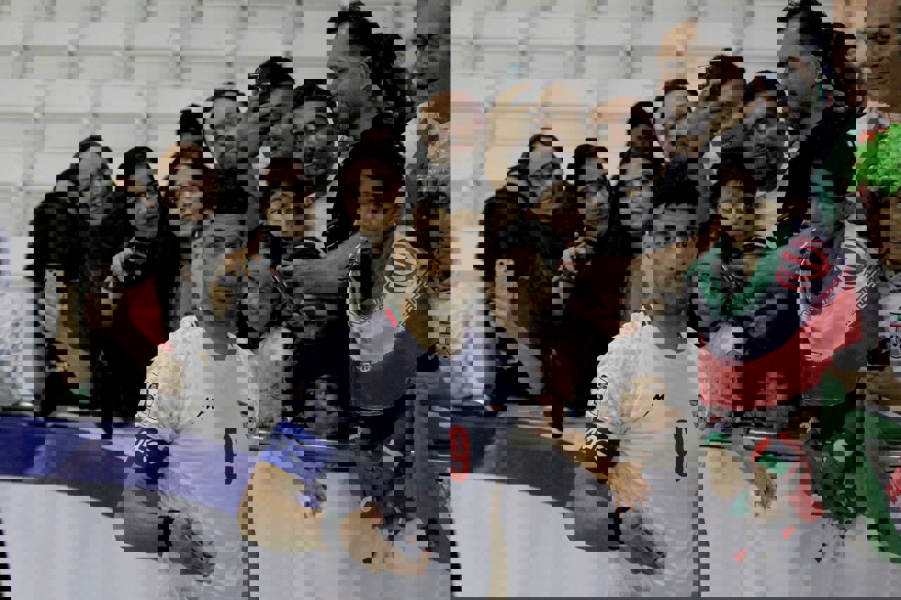 2195932