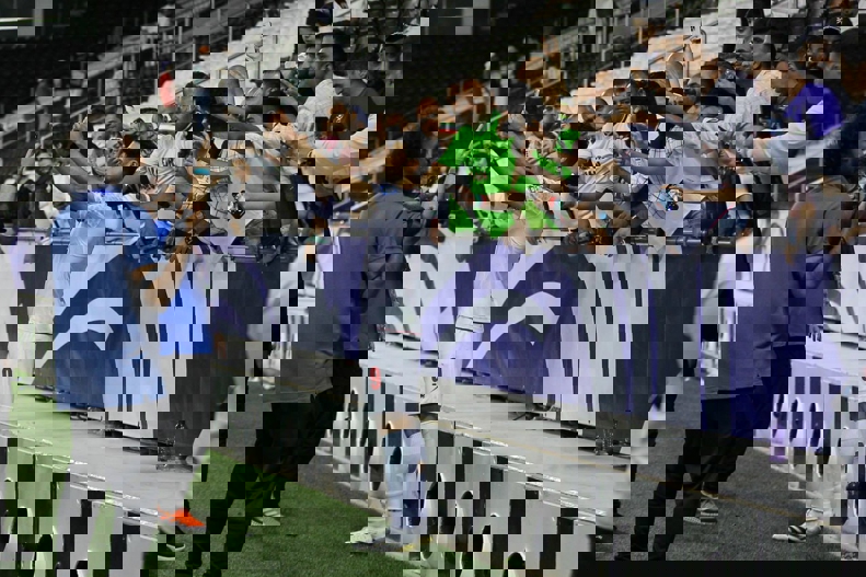 2195931