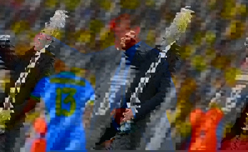 2195958
