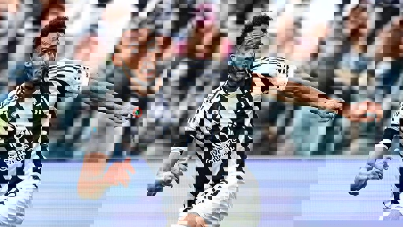 2196093