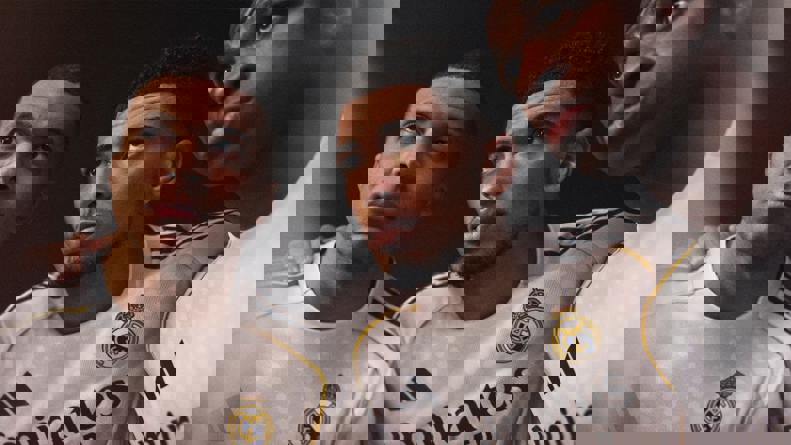 2196028
