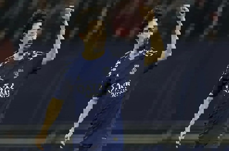2196050