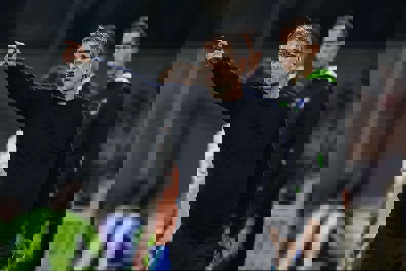2196138