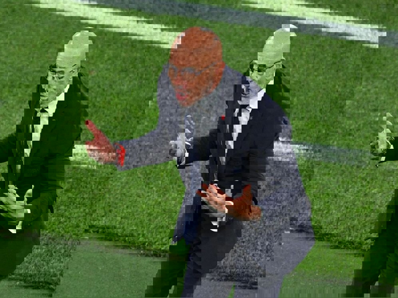 2196359