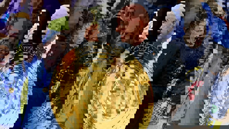 2196490