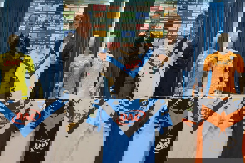 2196421