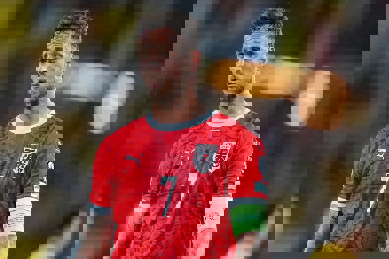 2196748
