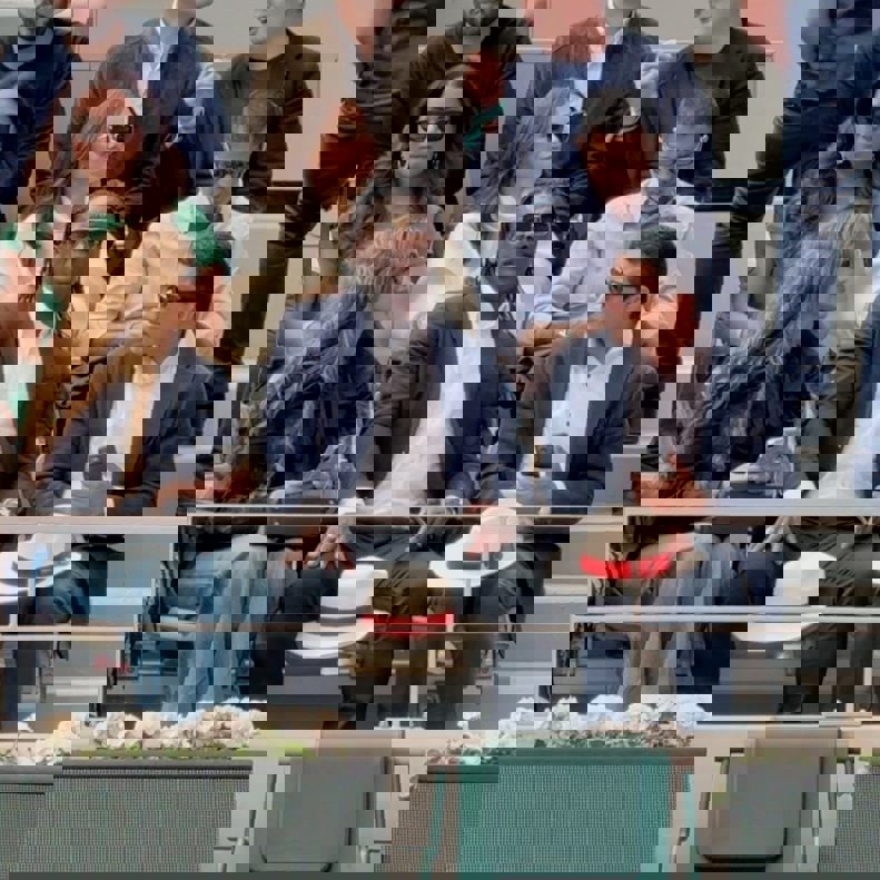 2196854