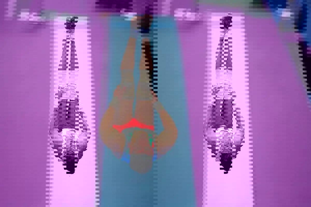 2196895