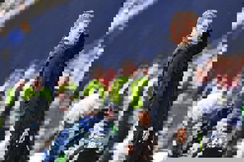 2196839