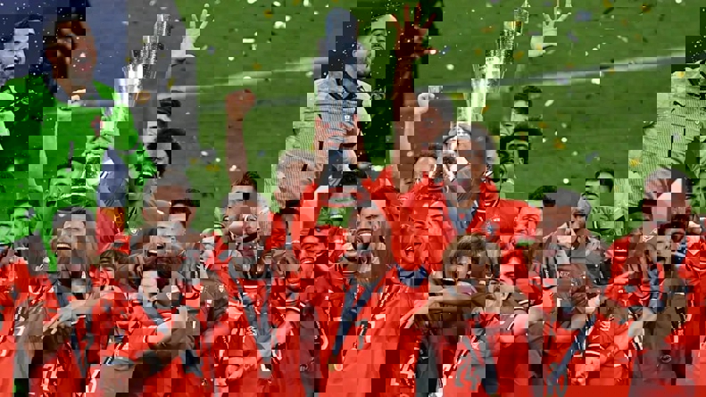 2197048
