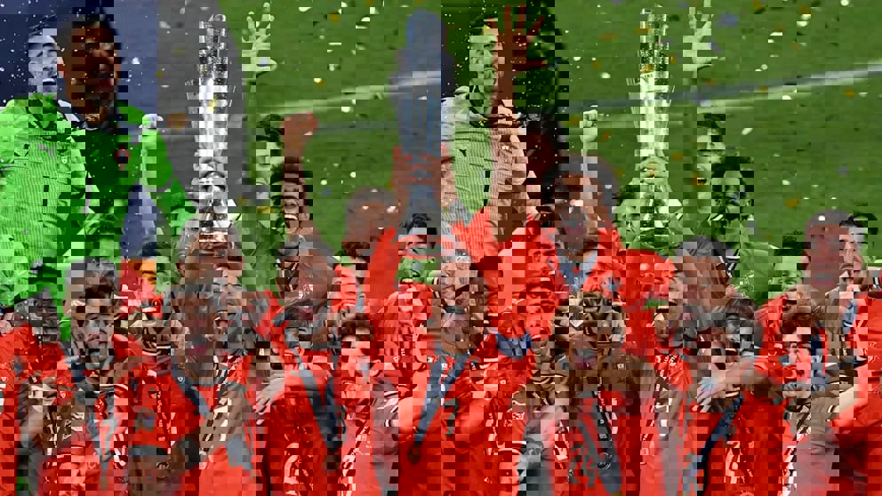 2197048