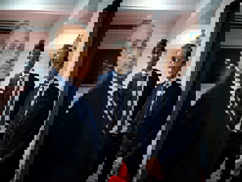 2197512
