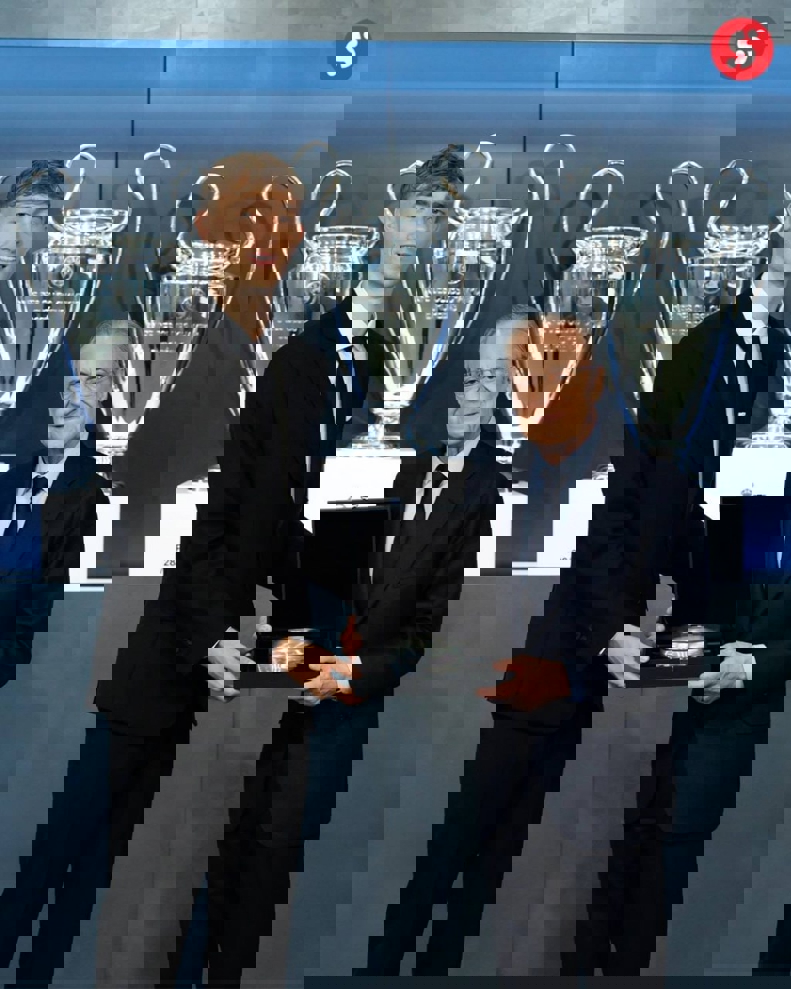 2197562