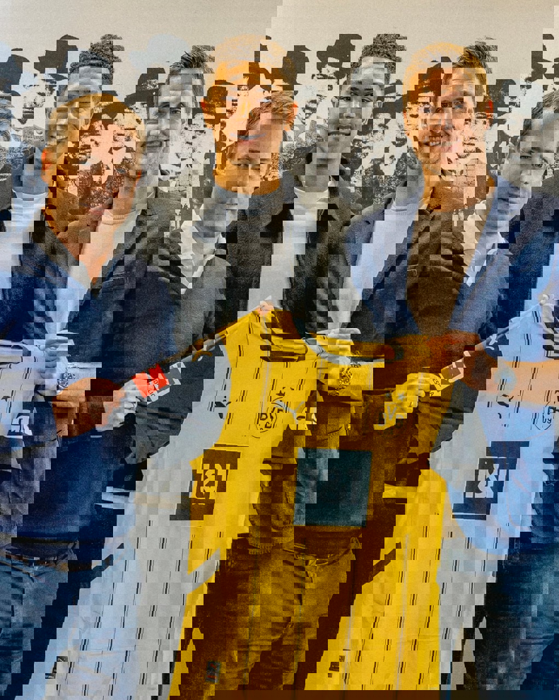 2197579