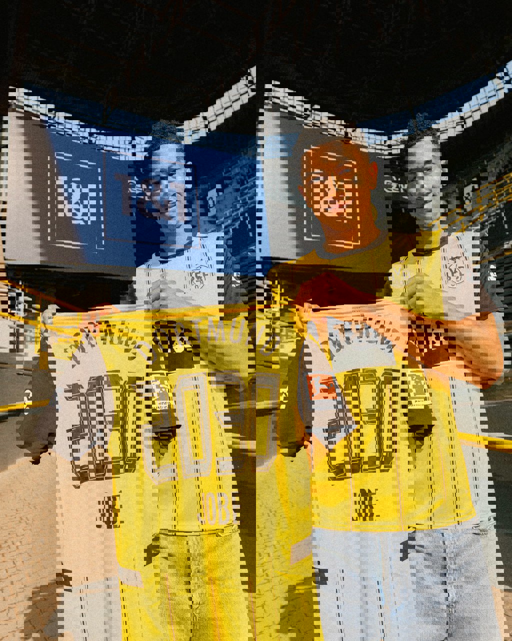 2197578