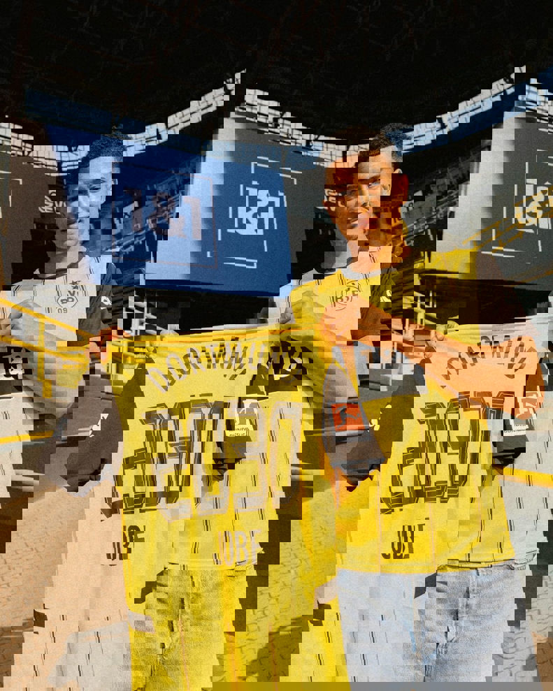 2197578
