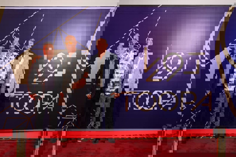 2198094