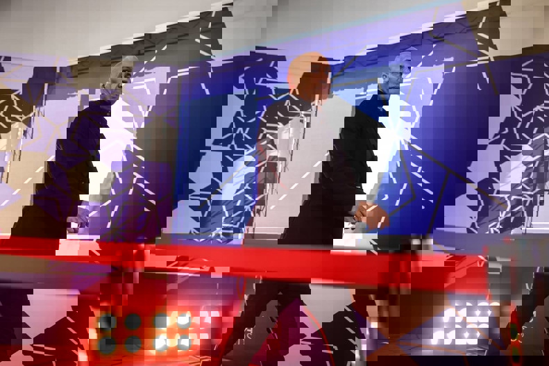 2198091